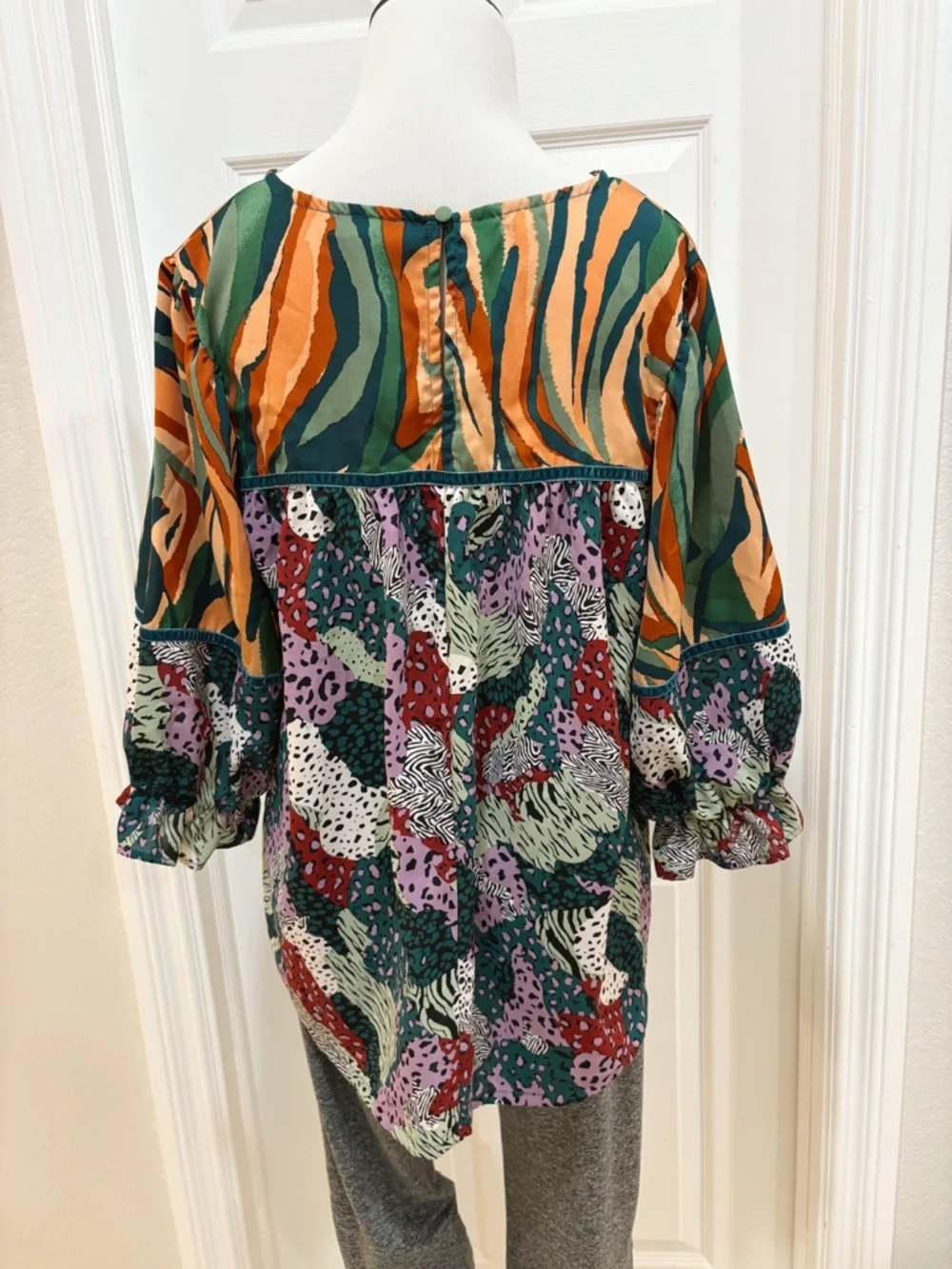 UMGEE Mixed Printed Green Multi-Color Blouse With Velvet Details Size M - Picture 8 of 11